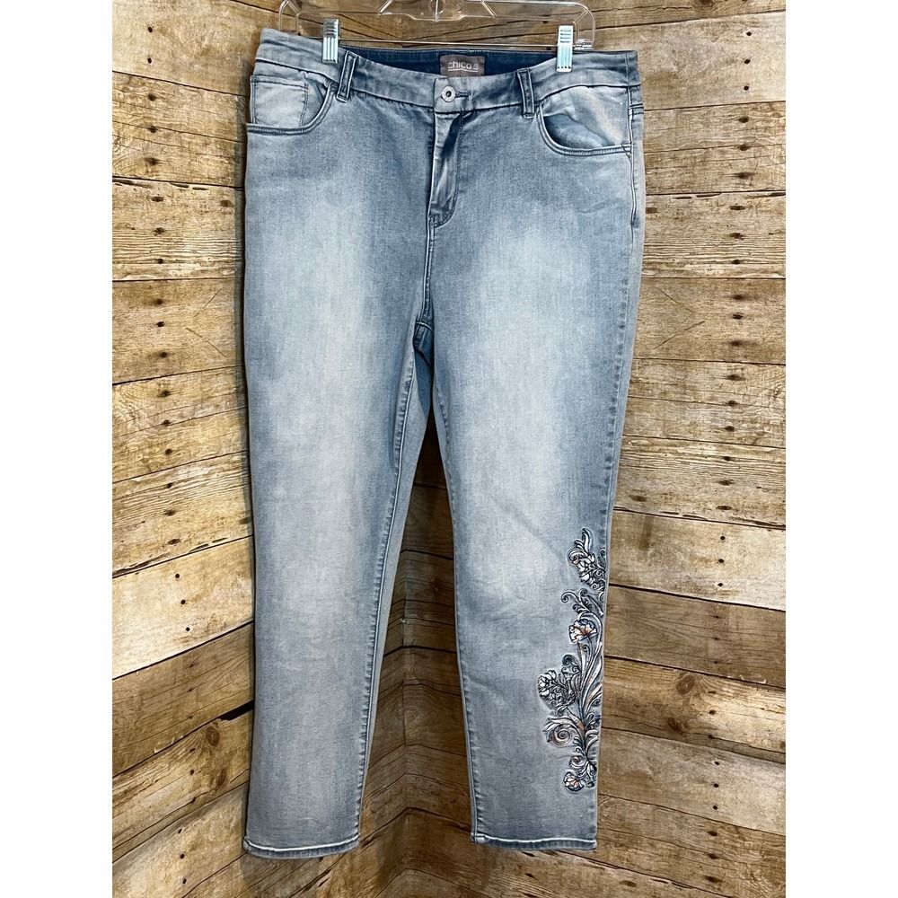 CHICO'S  FLORAL EMBROIDERED HIGH RISE CASUAL EVERYDAY WEAR CHIC CROPPED JEANS